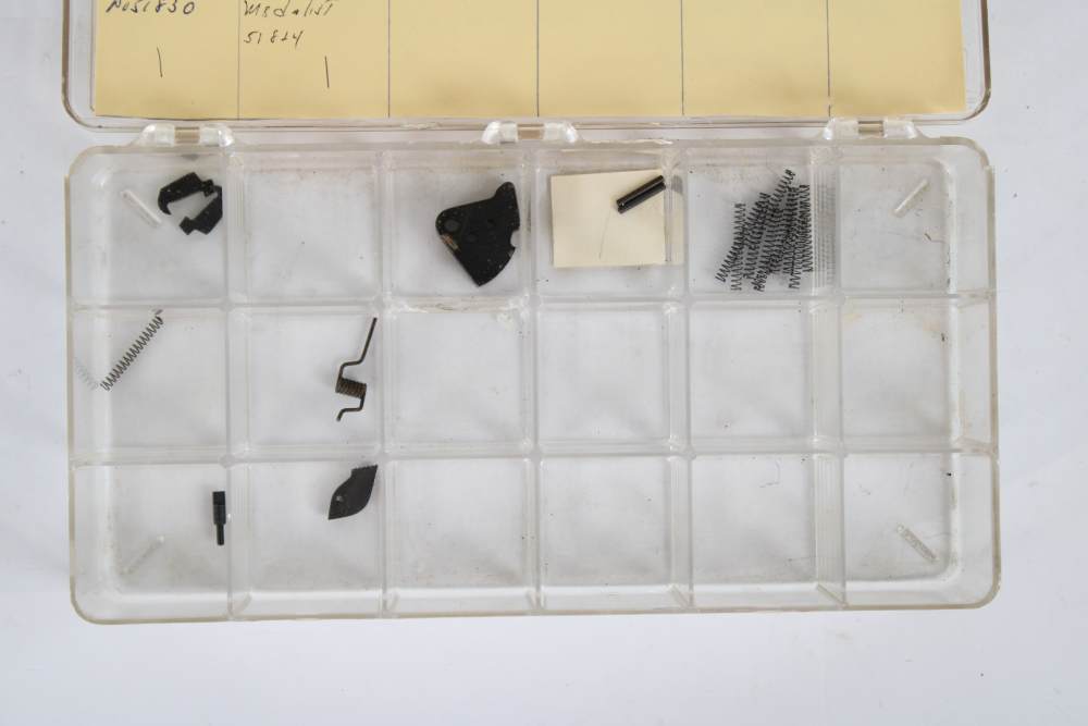 BROWNING MEDALIST CHALLENGER NOMAD .22 AUTO PARTS LOT – 27 PIECES-img-1