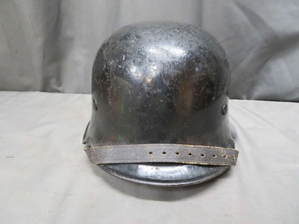 WWII GERMAN CIVIL POLICE MODEL 1934 HELMET-ORIGINAL-W/ LINER & CHINSTRAP-img-2