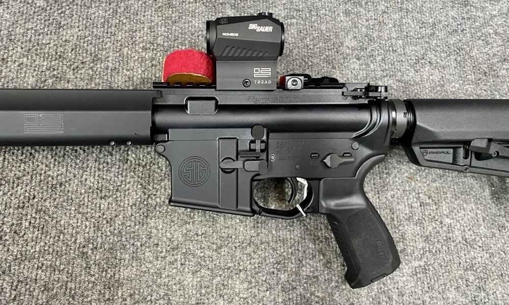 Sig Sauer M400 Tread pre-owned, Romeo, back up sights nice -img-19