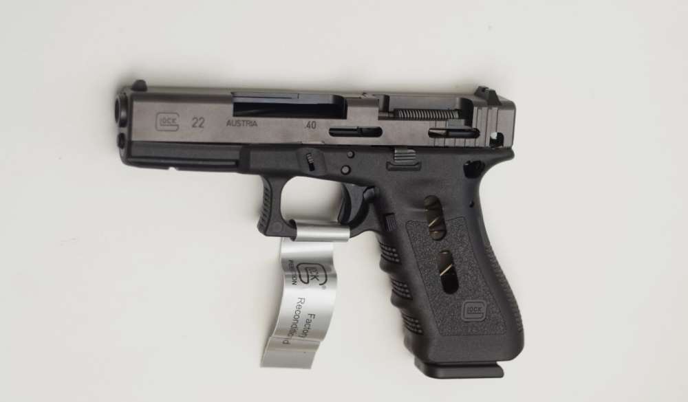 RARE Glock G22 40 S&W Cutaway demo model Collector-img-1