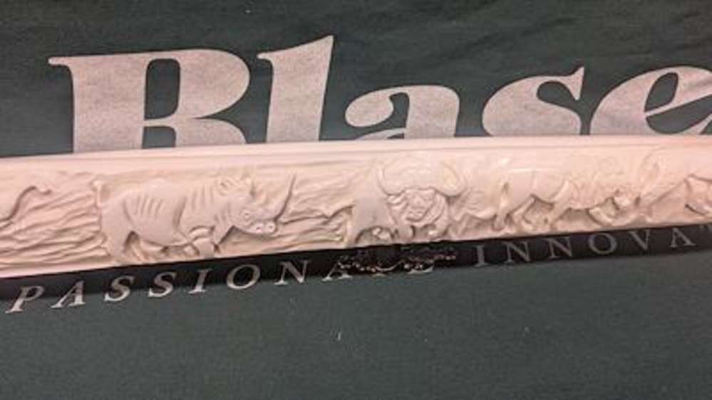 GIRAFFE BONE, HAND CARVED WITH THE BIG FIVE.-img-1