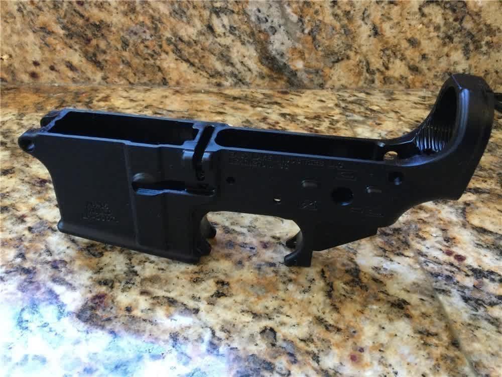AR-15 Lower Receiver M16 Cut “ Low Shelf “ FRT Trigger Ready!-img-2