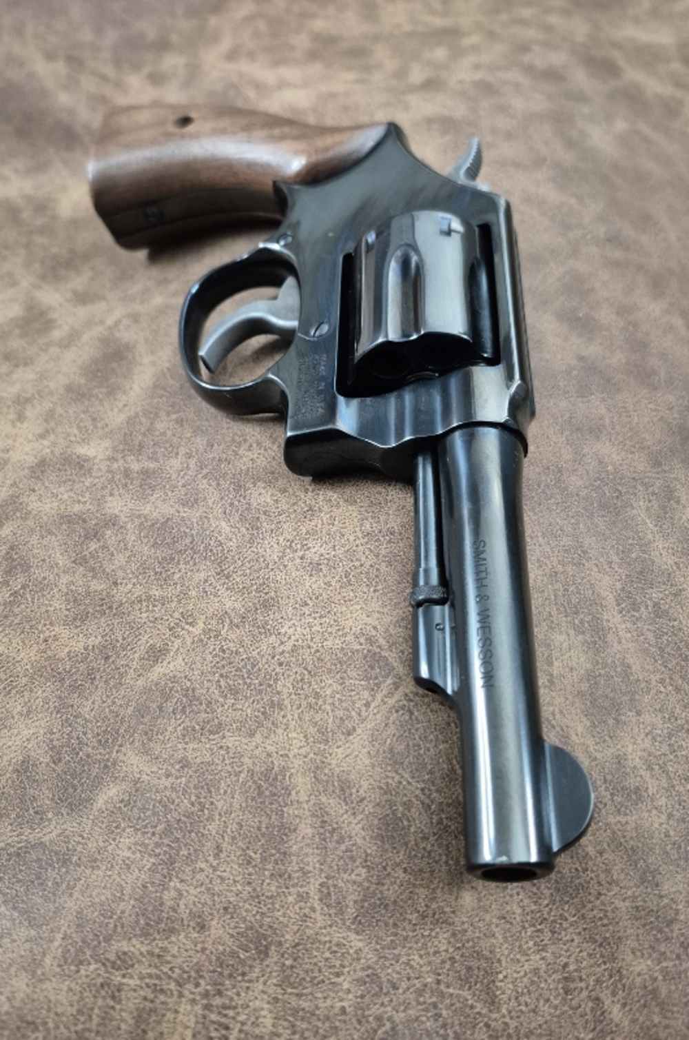NIB SMITH & WESSON MODEL 10-15 38SPEC 4" CASE-img-7