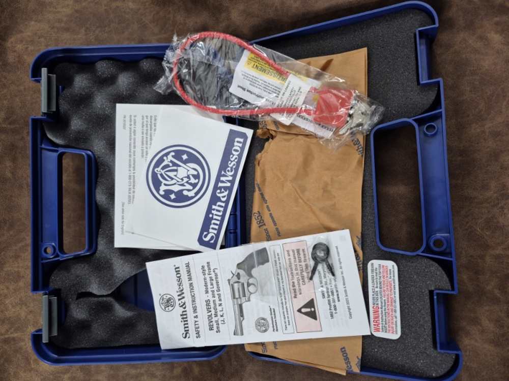 NIB SMITH & WESSON MODEL 648-2 22MAG 6" CASE-img-14