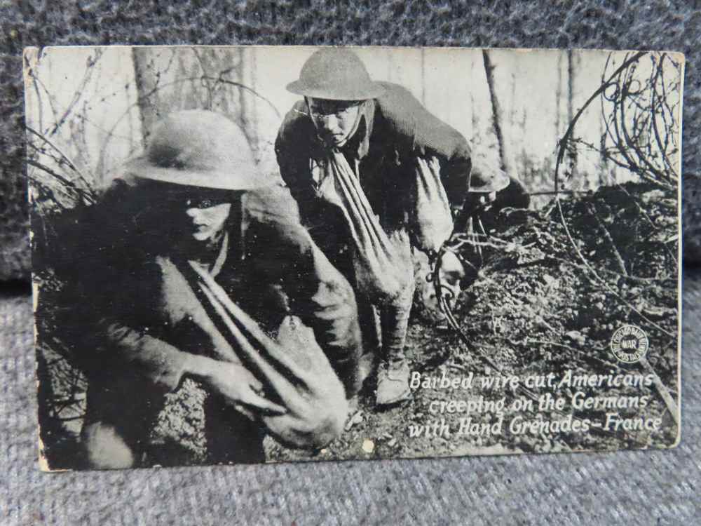 10-ORIGINAL BLACK & WHITE WWI POSTCARDS OF AMERICANS FIGHTING IN FRANCE-img-1