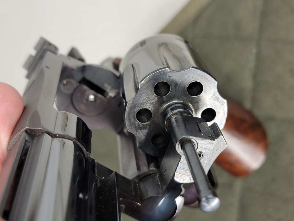 DAN WESSON V22 REVOLVER .22LR/6"-img-14