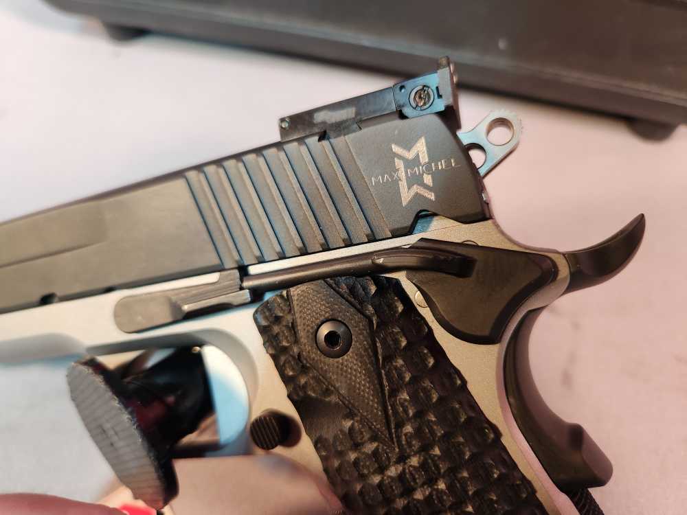 SIG SAUER 1911 MAX MICHEL 45ACP USED! PENNY AUCTION!-img-2