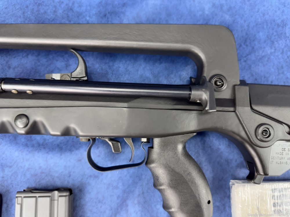 Excellent Pre-ban Famas semi auto with accessories-img-8