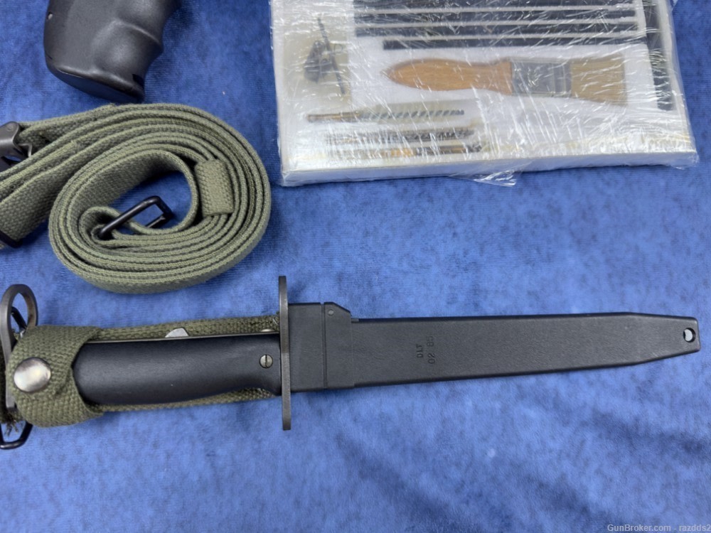 Excellent Pre-ban Famas semi auto with accessories-img-4