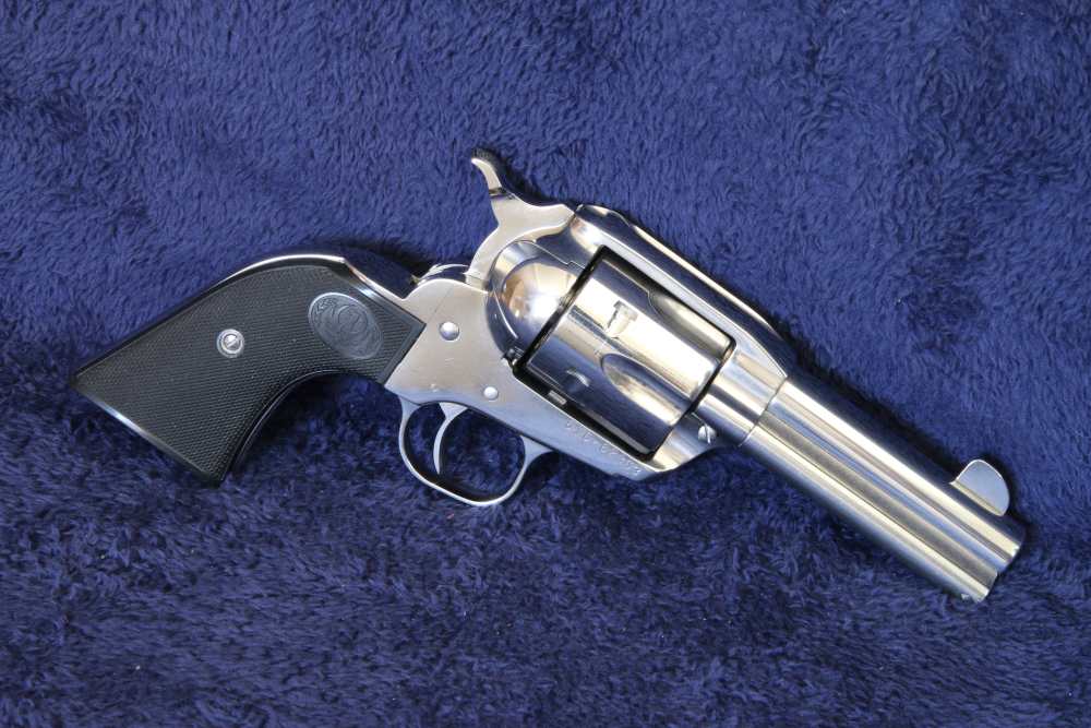 RARE - NEW Un-Fired RUGER NEW VAQUERO .45 LC Revolver HI GLOSS - NO RESERVE-img-2