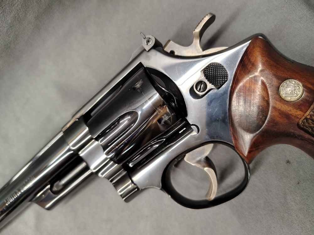 Smith and Wesson S&W 57 8-3/8" barrel 41 mag w presentation box NO RESERVE!-img-4