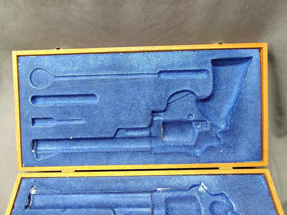 Smith and Wesson S&W 57 8-3/8" barrel 41 mag w presentation box NO RESERVE!-img-43