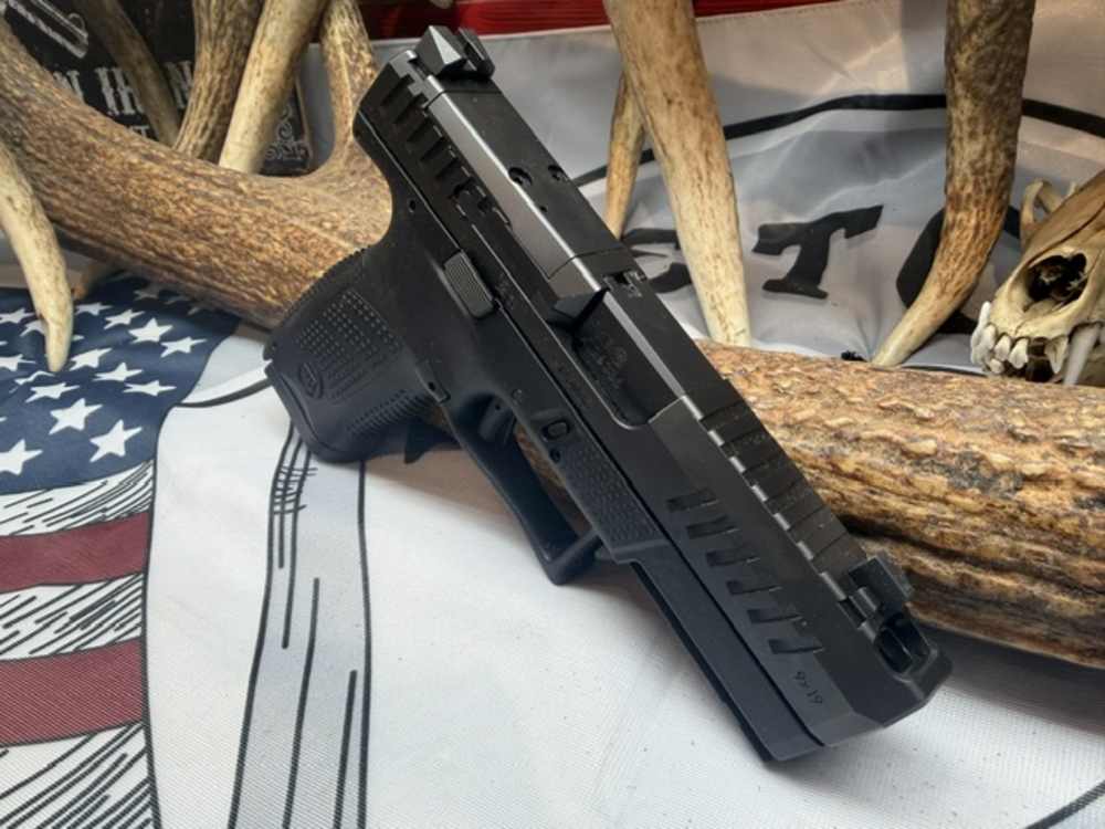 CZ-USA CZ P10C OR SEMI-AUTO PISTOL-img-2