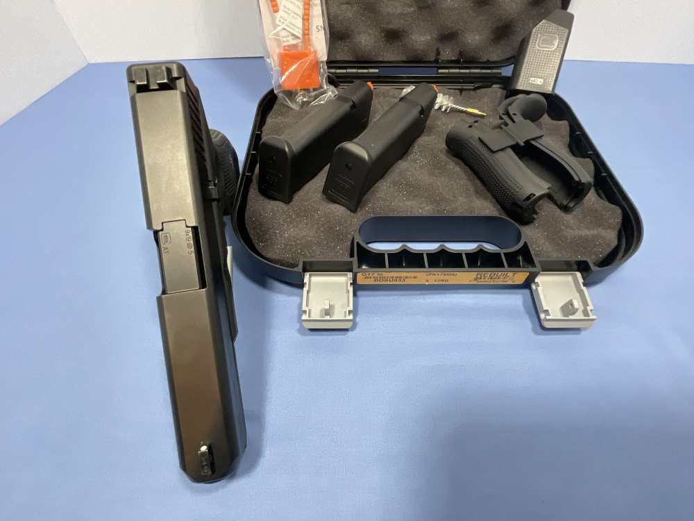 Glock 17M Collector Rare FBI-img-11
