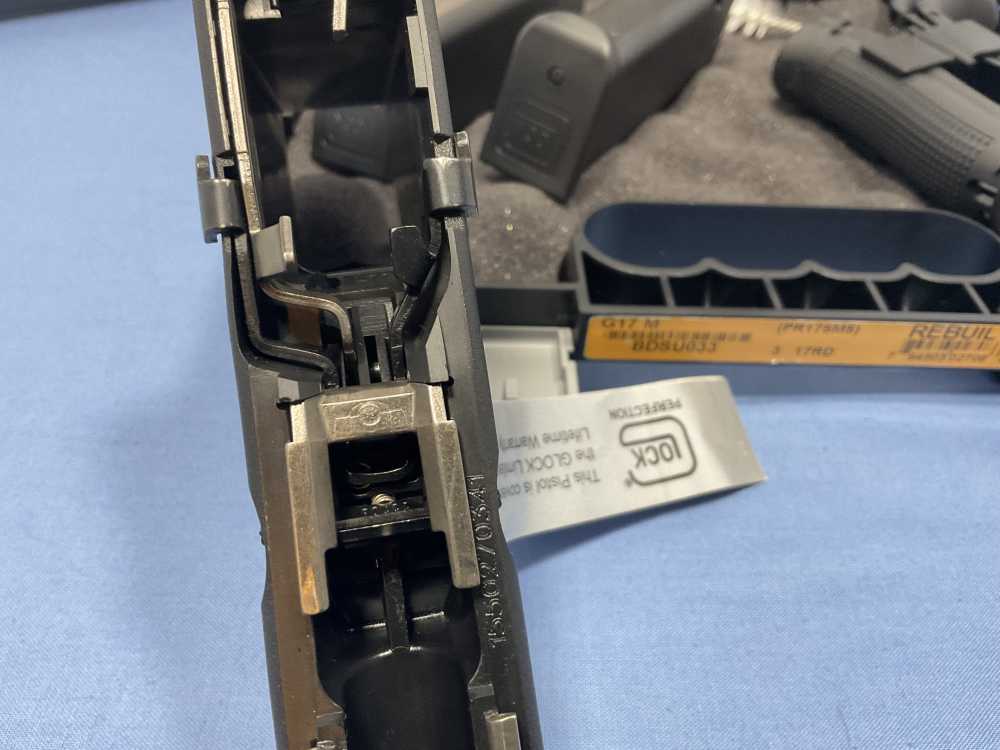 Glock 17M Collector Rare FBI-img-16
