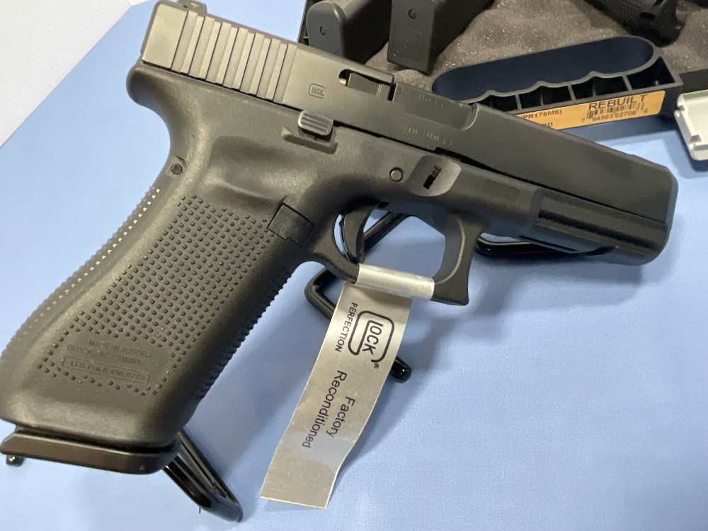 Glock 17M Collector Rare FBI-img-6