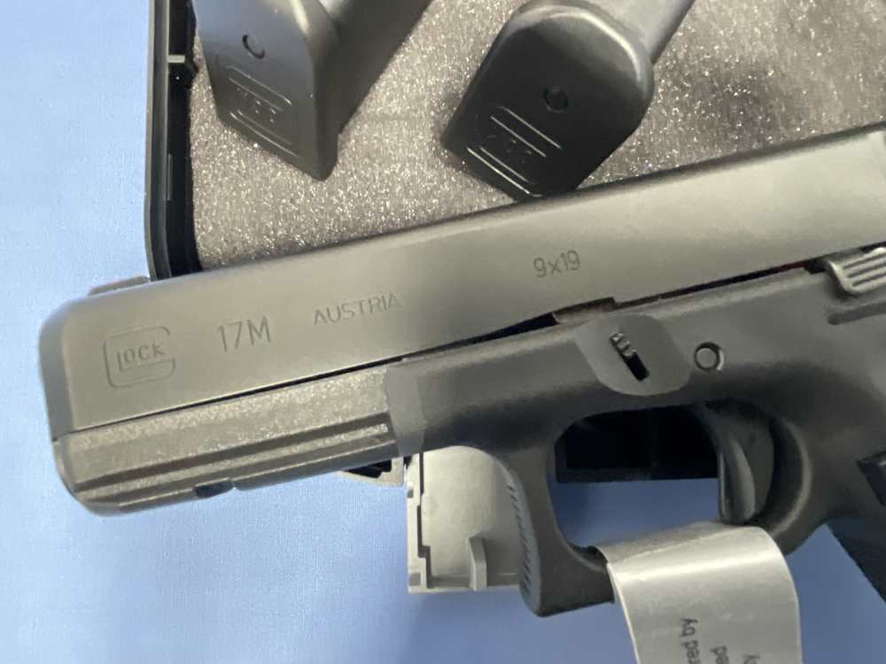 Glock 17M Collector Rare FBI-img-4