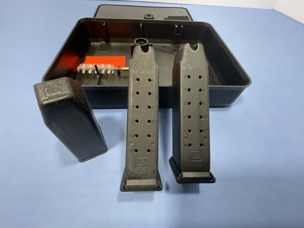 Glock G19 Collector Gen2 Rare-img-11