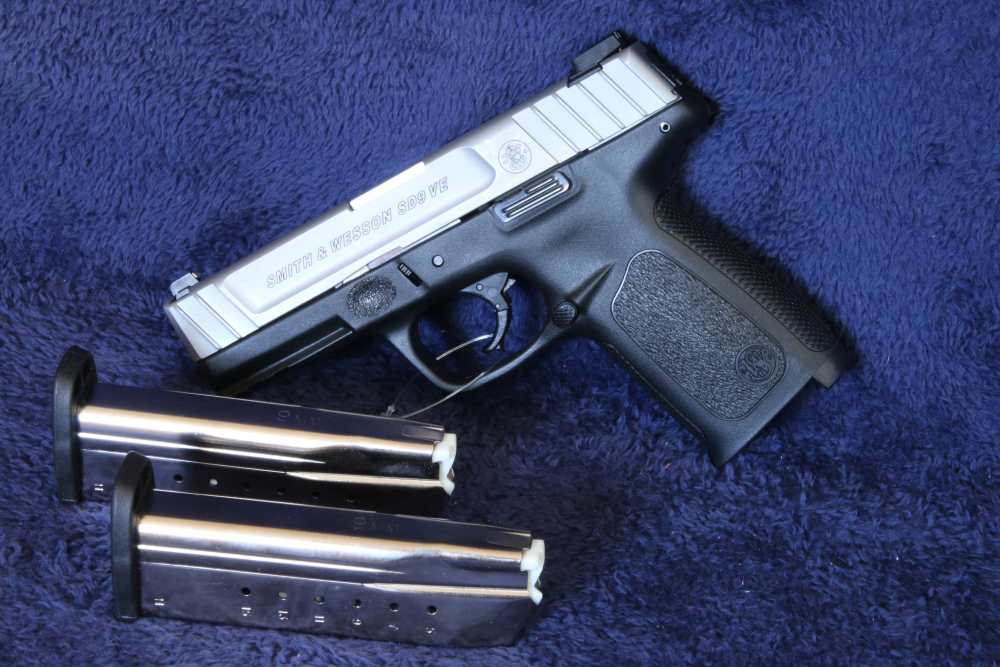 NEW Un-Fired - SMITH & WESSON SD9VE 9mm Semi-Auto Pistol Stnls. NO RESERVE-img-2