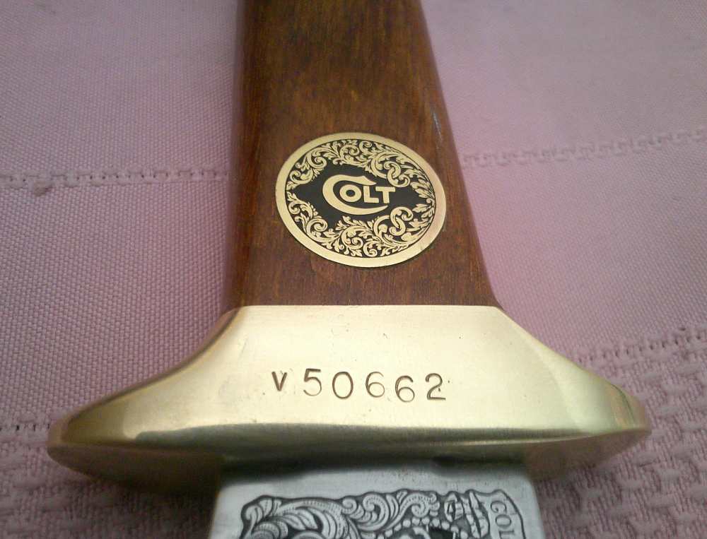 Rare USA MFG COLT Collector Grade 1977 Texas Aurum Etch Bowie Knife #V50662-img-10