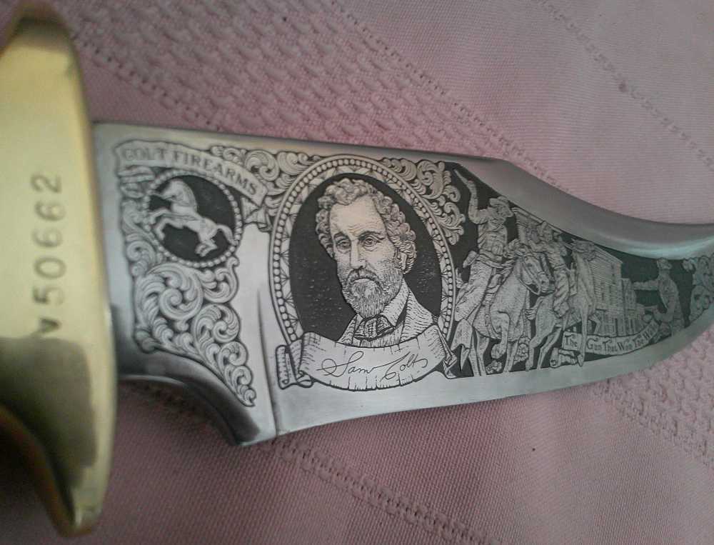 Rare USA MFG COLT Collector Grade 1977 Texas Aurum Etch Bowie Knife #V50662-img-11