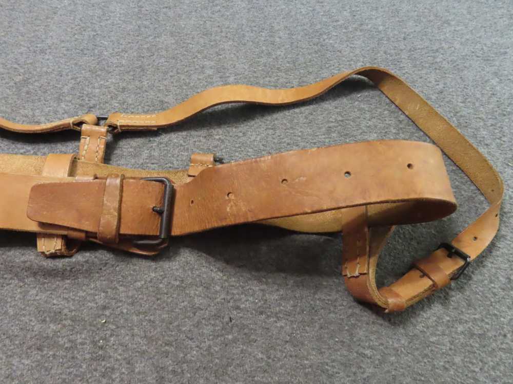 INDO CHINA WAR ERA FRENCH WAIST BELT-Y STRAPS AND EQUIPMENT HANGERS-img-10
