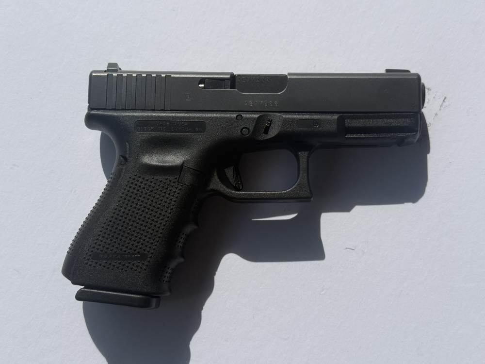 Glock 19 Gen 4 *Excellent Condition*-img-2