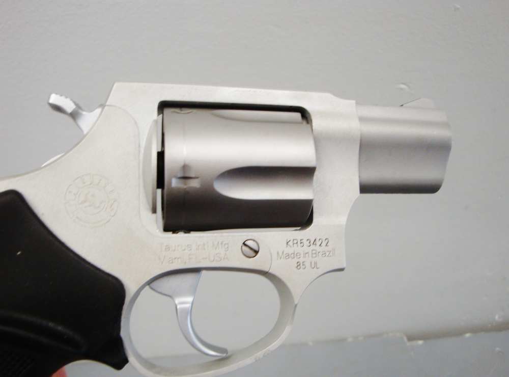 Taurus M85 Ultra-Lite 2" Stainless  .38 Spl. 5-Shot Revolver -img-4
