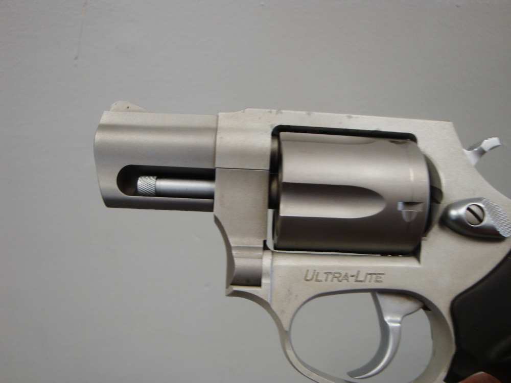 Taurus M85 Ultra-Lite 2" Stainless  .38 Spl. 5-Shot Revolver -img-8