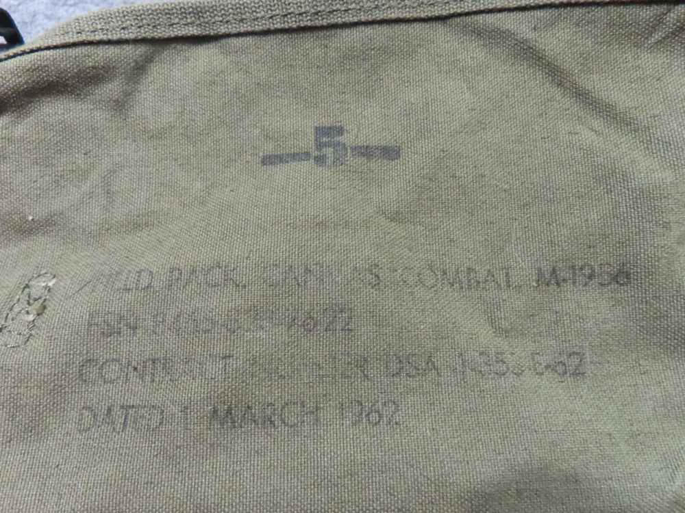 VIETNAM WAR ERA U.S. ARMY BUTT PACK DATED 1962, ORIGINAL, COMPLETE-img-3