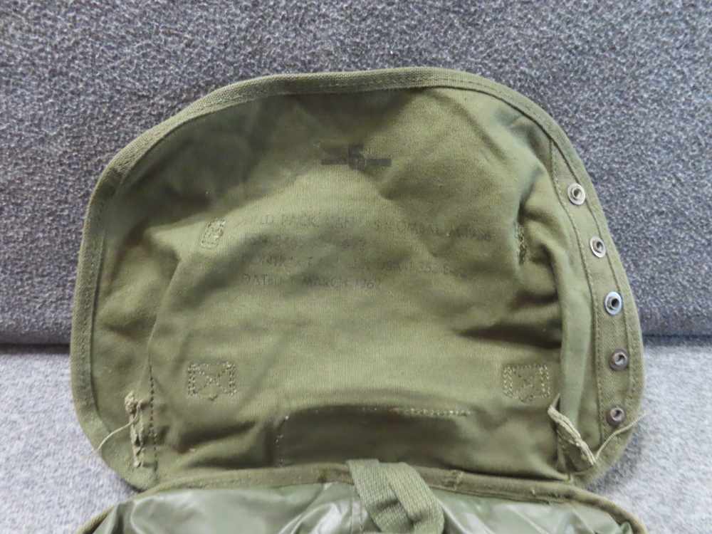 VIETNAM WAR ERA U.S. ARMY BUTT PACK DATED 1962, ORIGINAL, COMPLETE-img-2