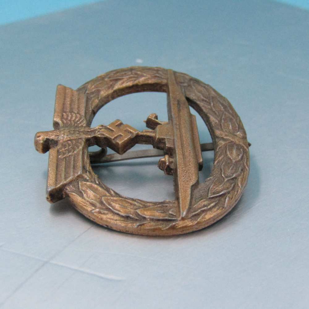 WW2 German Navy Kriegsmarine U Boat Badge Vertical Pin W34-img-5