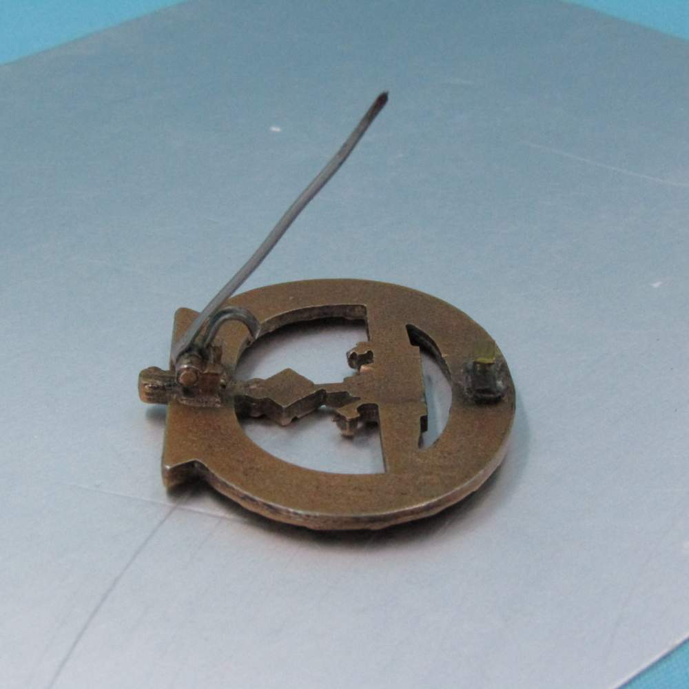 WW2 German Navy Kriegsmarine U Boat Badge Vertical Pin W34-img-8