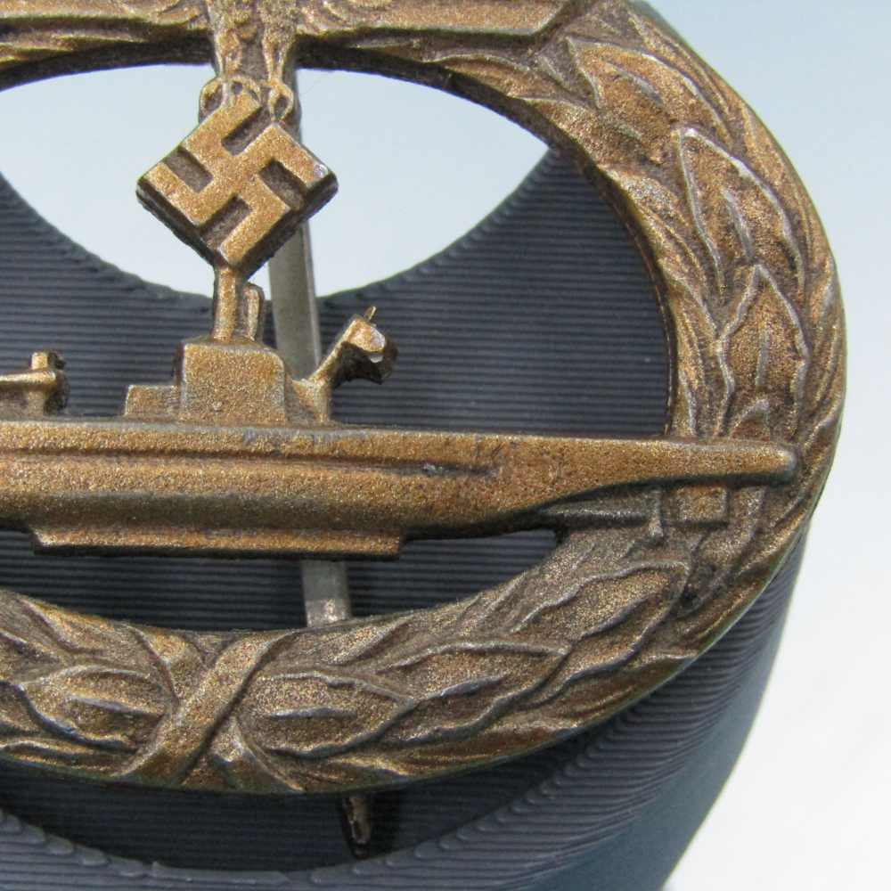 WW2 German Navy Kriegsmarine U Boat Badge Vertical Pin W34-img-12
