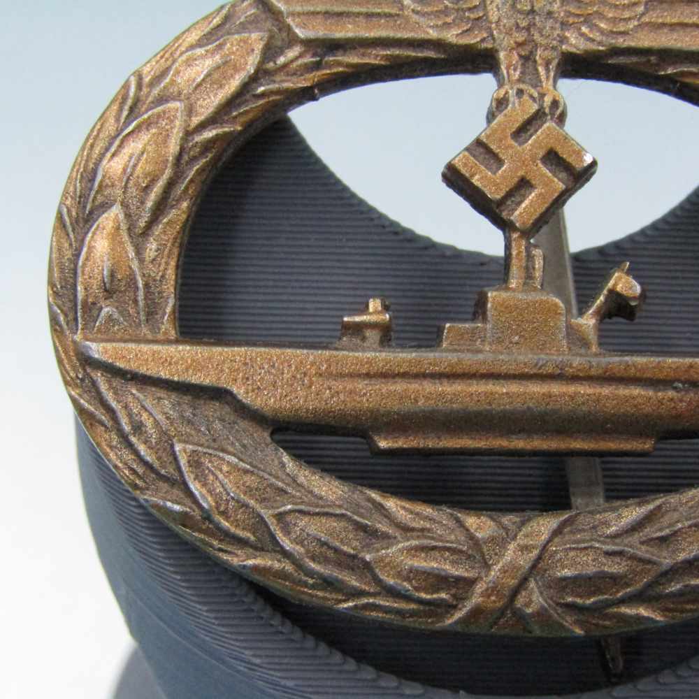 WW2 German Navy Kriegsmarine U Boat Badge Vertical Pin W34-img-11