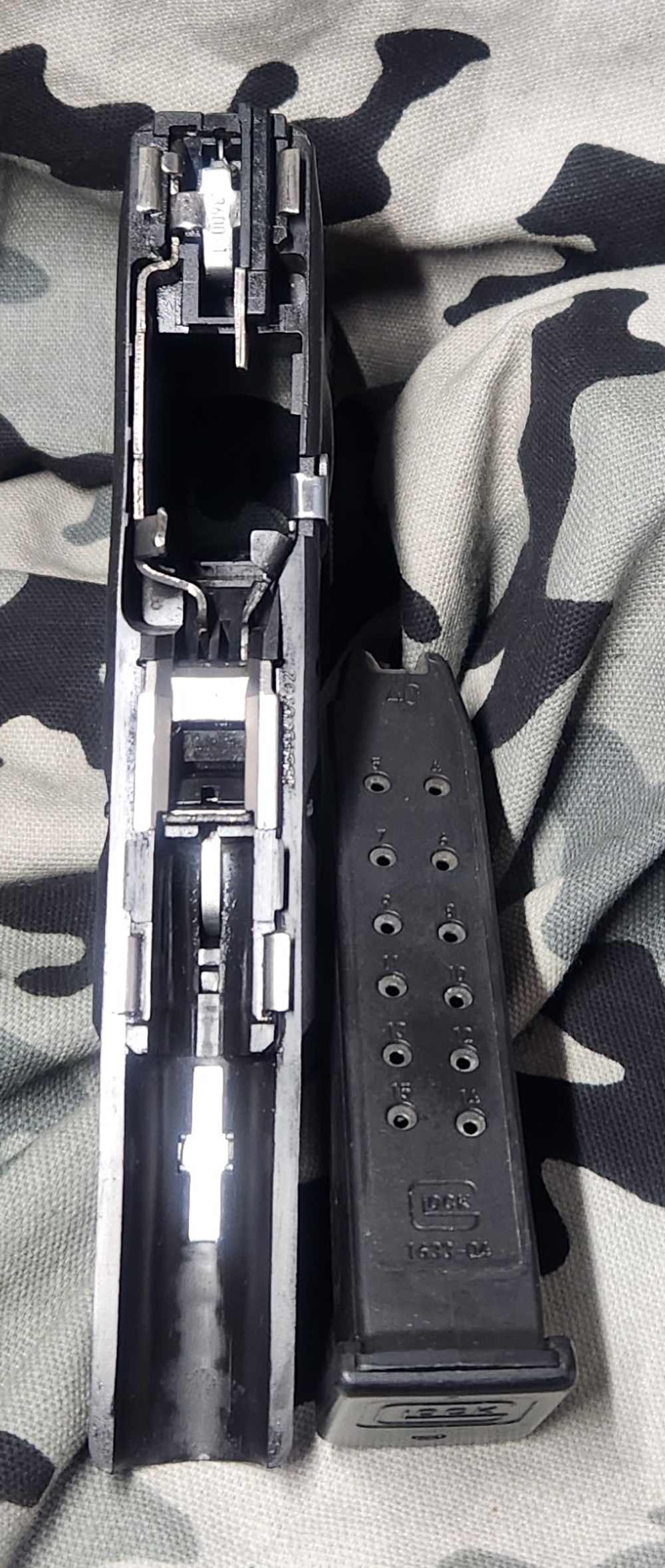 Glock 22 Gen 4 Complete Frame 40SW Used G17 414 1-15Rnd mag-img-2