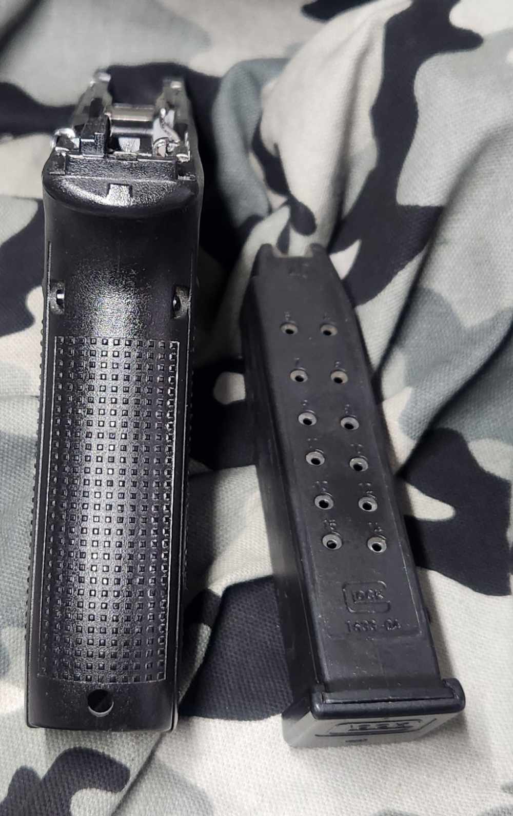 Glock 22 Gen 4 Complete Frame 40SW Used G17 414 1-15Rnd mag-img-4