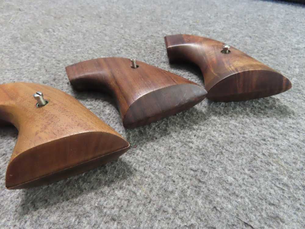 9-PAIR OF COLT SINGLE ACTION REVOLVER GRIPS OF WALNUT AND OTHER HARDWOOD-img-15