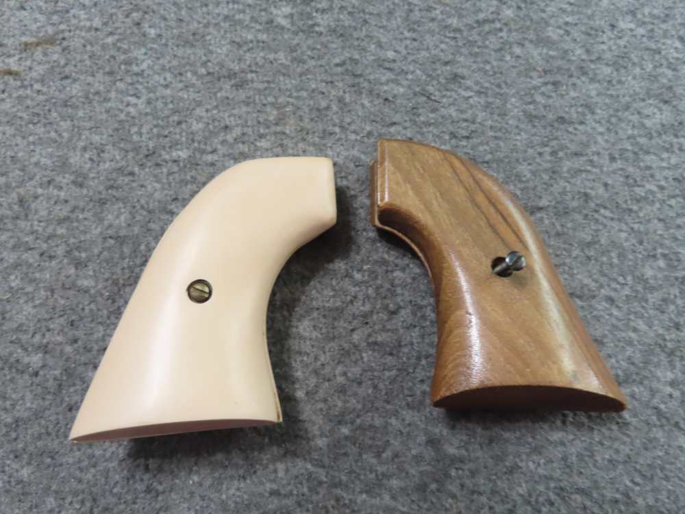 9-PAIR OF COLT SINGLE ACTION REVOLVER GRIPS OF WALNUT AND OTHER HARDWOOD-img-17