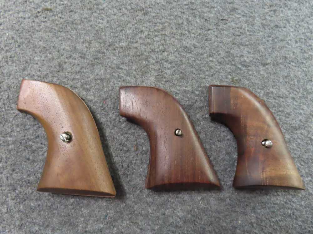 9-PAIR OF COLT SINGLE ACTION REVOLVER GRIPS OF WALNUT AND OTHER HARDWOOD-img-13