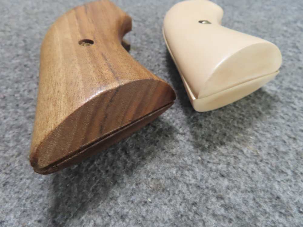 9-PAIR OF COLT SINGLE ACTION REVOLVER GRIPS OF WALNUT AND OTHER HARDWOOD-img-19