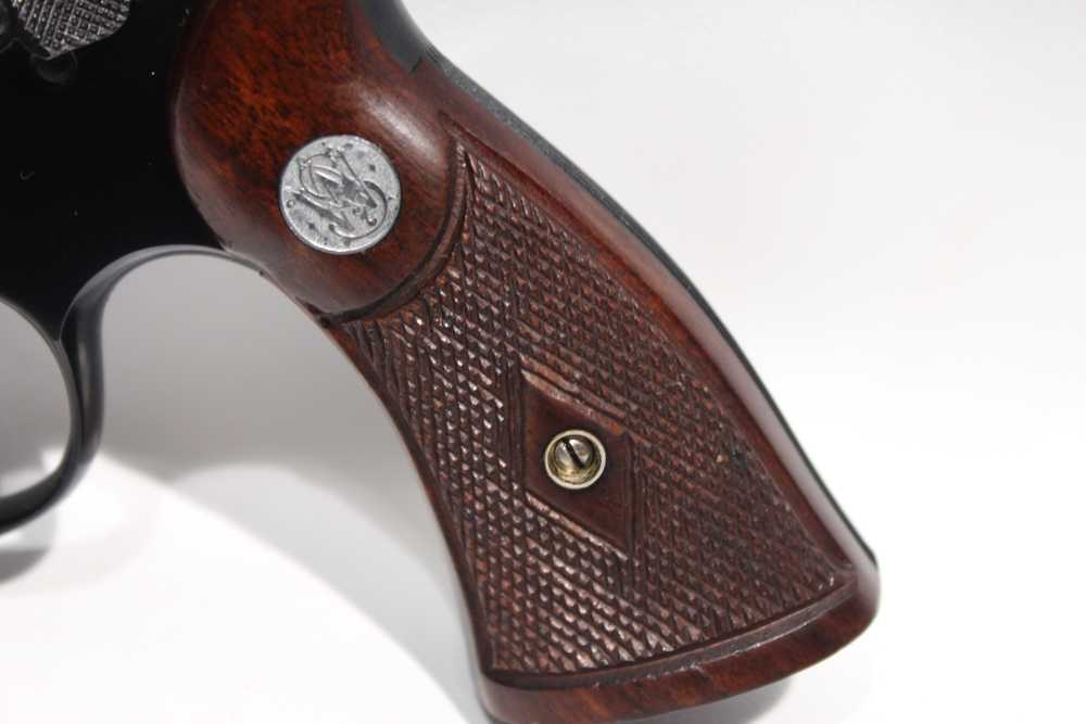 Smith & Wesson Outdoorsman 38 Spl Made in 1939-img-11