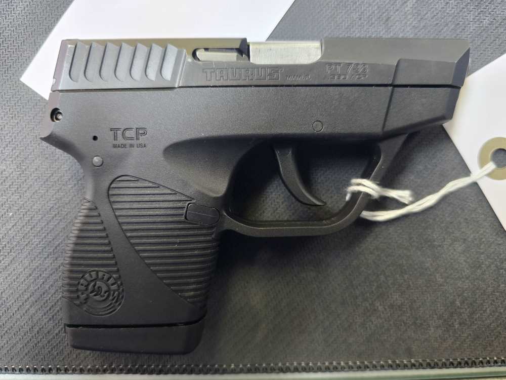 Taurus PT738 380-img-1