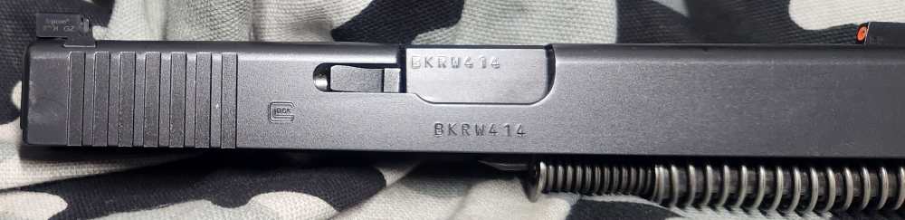 Glock 22 Gen 4 40SW Complete Slide Used 414 Night Sights Discontinued-img-5
