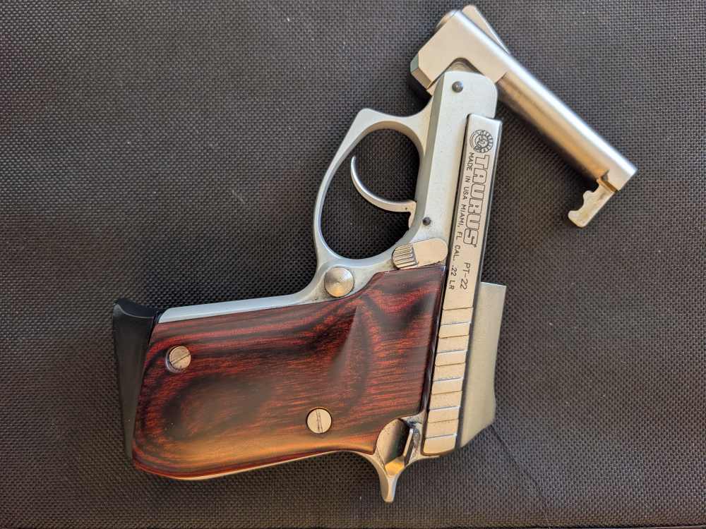 Taurus PT22 22LR-img-3