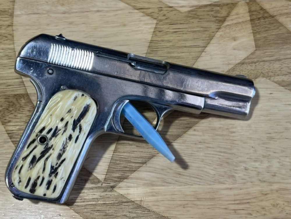 Colt 1903 Pocket Hammerless - Mfg 1904-img-2