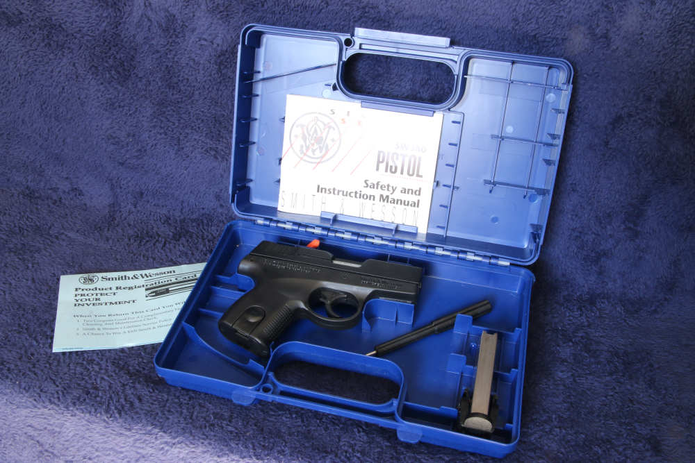 Like New - SMITH & WESSON SW380 MiniCompact Conceal Carry Pistol NO RESERVE-img-3