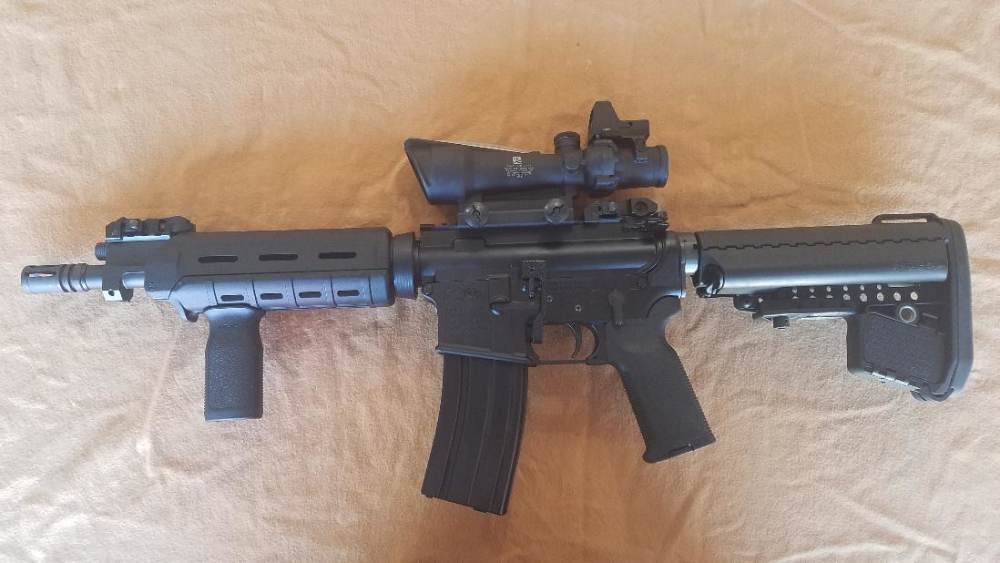 COLT SBR LE MARKED M4LE 556 WITH 10.5" PISTON UPPER & TRIJICON ACOG SCOPE-img-1
