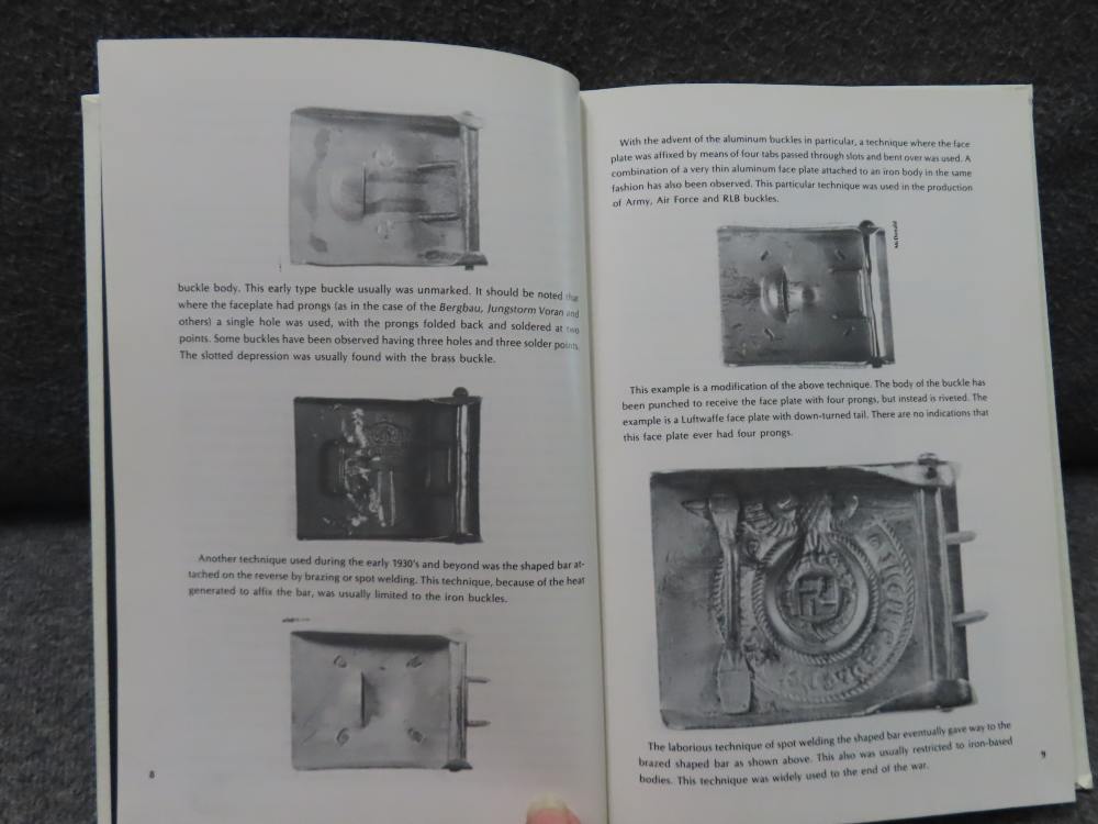 BELT BUCKLES & BROCADES OF THE THIRD REICH HARDCOVER BOOK-img-5