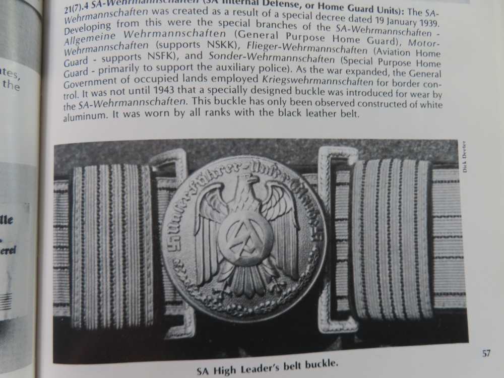 BELT BUCKLES & BROCADES OF THE THIRD REICH HARDCOVER BOOK-img-12